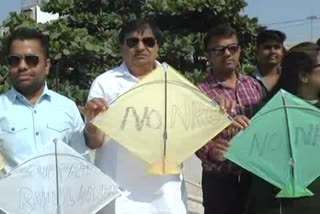 surat congress fly kite with oppose of caa