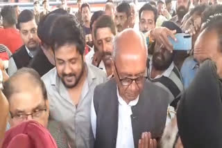 Former CM welcomed at Itarsi Junction
