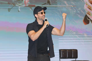 Hrithik Roshan shares video of 'smoothest airwalker'