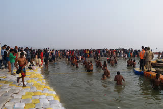 millions-of-devotees-gathered-for-makar-sankranti-bath-in-prayagraj
