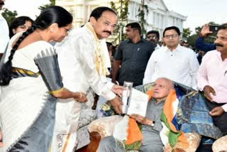 vice-president-venkia-naidu-urges-young-scientists-to-emulate-swaminathan-work-uplift-of-farmers