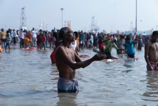 Holy bath at Gangasagar on occasion of Sankranti