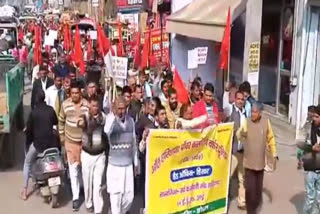 electricity workers protest against MLA jagdish nayar in palwal