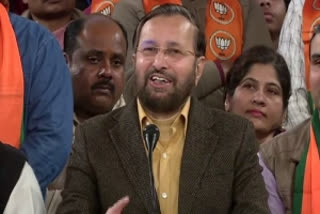 AAP BJP Union Minister Prakash Javadekar Prakash Javadekar slams AAP ആംആദ്മി അണ്ണാഹസാരെയെ വഞ്ചിച്ചെന്ന് പ്രകാശ് ജാവദേക്കർ ആംആദ്മി അണ്ണാഹസാരെ ആർട്ടിക്കിൾ 370 റദ്ദാക്കിയതിലൂടെ ജമ്മു കശ്മീരിലെ തീവ്രവാദ പ്രവർത്തനങ്ങൾ ഗണ്യമായി കുറക്കാൻ സഹായിച്ചു. ആംആദ്മി