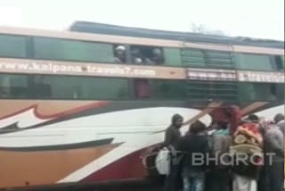 fire-catches-in-tyre-of-a-bus-in-kanpur