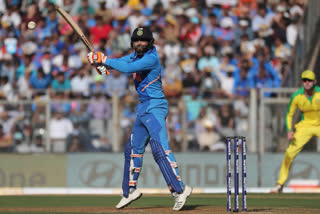 india-have-been-penalized-5-runs-for-a-repeated-offence-of-running-on-the-pitch
