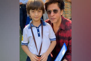 shah rukh khan, shah rukh khan news, shah rukh khan updates, shah rukh khan son wins silver, shah rukh khan son won race, shah rukh khan shares son abram photo