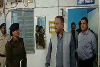 DGP DM Awasthi arrives at Pithora police station for surprise inspection at mahasamund