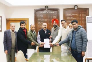 Vishav Hindu Parishad gives a petition to the Governor of Punjab