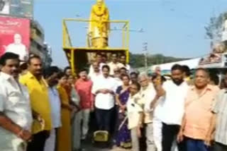 Tdp leaders paid homage to the statue of NTR