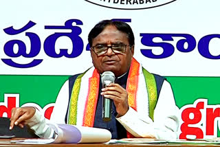 tpcc farmer chief ponnala lakshamaih challenges telangana chief minister kcr