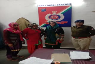 three eunuchs caught while collecting money from passengers