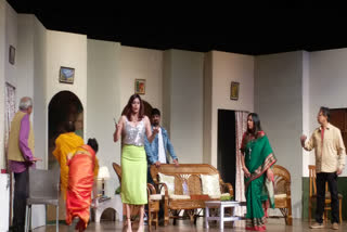 khul gye patte Drama act at Kamani Auditorium in delhi