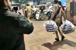 UP police accused of stealing blankets