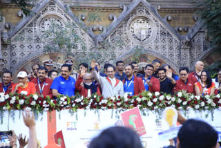 Chief Minister Thackeray flags off 'Dream Run'