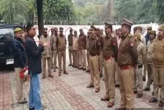 joint commissioner naveen arora, naveen arora inspected gomti nagar police station, gomti nagar police station, police station in lucknow, ज्वाइंट कमिश्नर, ज्वाइंट कमिश्नर ने गोमती नगर थाने का किया निरीक्षण, ज्वाइंट कमिश्नर नवीन अरोड़ा, स्मार्ट पुलिसिंग,लखनऊ में पुलिस कमिश्ननरी