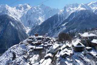 Heavy snowfall in Kalpa