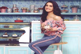 shraddha kapoor shares the youtube views illegal weapon song on Insta