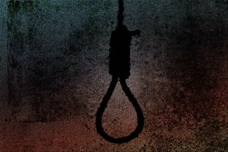 couple commits suicide by hanging in durg