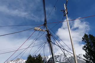 Electricity problem in many villages of Kinnaur after snowfall, बर्फबारी के बाद से किन्नौर के कई गांवों की बिजली गुल