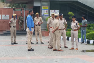 Cartridges found in female passenger's bag at metro station delhi