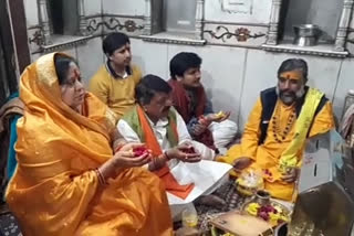 Kailash Vijayvargiya reached Mata Baglamukhi temple