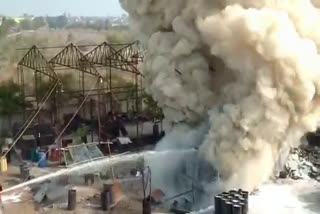 Fire in asphalt factory