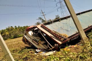 private-bus-accident-near-shimoga