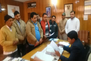 Martyr Deep Chand Rana family met DC in hamirpur