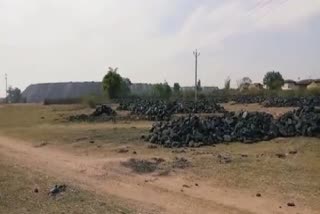 Police raids against illegal coal in Latehar