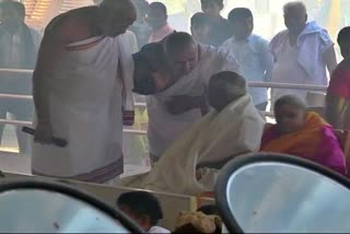 hd devegowda family pooja in sringe