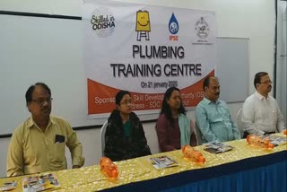 no more migrants in subarnapur, subarnapur latest news, skill development workshop in subarnapur, ସୁବର୍ଣ୍ଣପୁରରେ ଦକ୍ଷତା ବୃଦ୍ଧି ତାଲିମ କେନ୍ଦ୍ର, ସୁବର୍ଣ୍ଣପୁରରେ ଆଉ ରହିବନି ଦାଦନ ଦୁଃଖ, ସୁବର୍ଣ୍ଣପୁର ଲାଟେଷ୍ଟ ନ୍ୟୁଜ୍‌