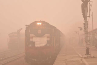 Trains arriving late in Delhi due to fog