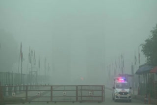 Dense fog at Delhi Airport,5 flights diverted