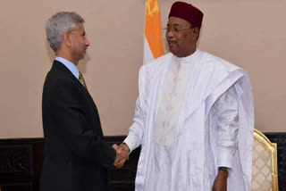 Indian external affairs minister S Jaishankar and President of Niger Mahamadou Issoufou.