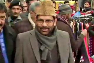 union-minister-ma-naqvi-meets-and-interacts-with-locals-at-lal-chowk-in-srinagar