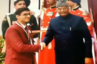 sonipat student paritosh dahiya awarded by president