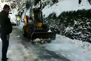 1nh And 198 Road Closed Due Snowfall To Shimla