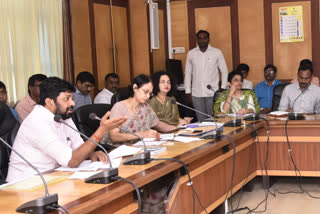 bachhu kadu meeting with state school education officers in mumbai