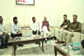 Businessman meets Chief Minister who returns safely from the clutches of kidnappers