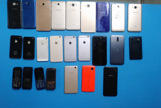 Neb Sarai: one minor caught with 25 stolen Apple-Samsung branded mobiles