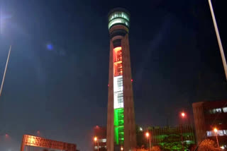 Indira Gandhi International airport, Indira Gandhi International airport lit up in tricolour ahead, 71st Republic Day, 71st Republic Day news, 71st Republic Day latest news, Indira Gandhi International airport news, 71ನೇ ಗಣರಾಜ್ಯೋತ್ಸವ, 71ನೇ ಗಣರಾಜ್ಯೋತ್ಸವ ಸುದ್ದಿ, ಇಂದಿರಾ ಗಾಂಧಿ ವಿಮಾನ ನಿಲ್ದಾಣ, ತ್ರಿವರ್ಣದಿಂದ ಕಂಗೊಳಿಸಿದ ಇಂದಿರಾ ಗಾಂಧಿ ವಿಮಾನ ನಿಲ್ದಾಣ, ಇಂದಿರಾ ಗಾಂಧಿ ವಿಮಾನ ನಿಲ್ದಾಣ ಸುದ್ದಿ,