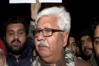 delhi-police-issue-notice-to-ex-congress-mla-asif-mohd-khan