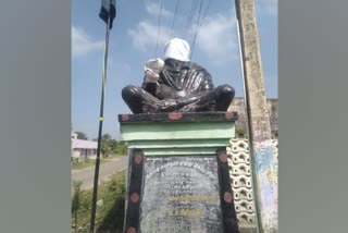 Periyar statue vandalised
