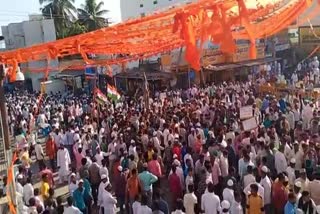 Massive protests against MLA Renukacharya in davanagere!