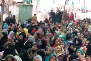 Zafarabad CAA-NRC protest: Advocate of Karkardooma reached in support of women