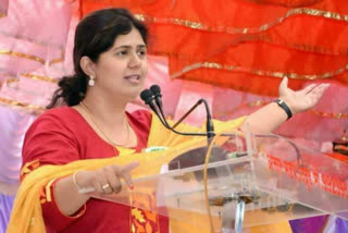 Activists confused as to the role of Pankaja Munde