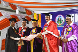 graduation-ceremony-of-vikram-simhapuri-university-in-nellore