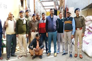 English liquor recovered from truck in gopalganj