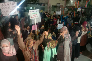 women's protest in Azad Market